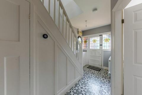 3 bedroom semi-detached house for sale, Pound Road, Oldbury, West Midlands, B68