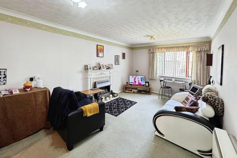 1 bedroom retirement property for sale, Coten End, Warwick