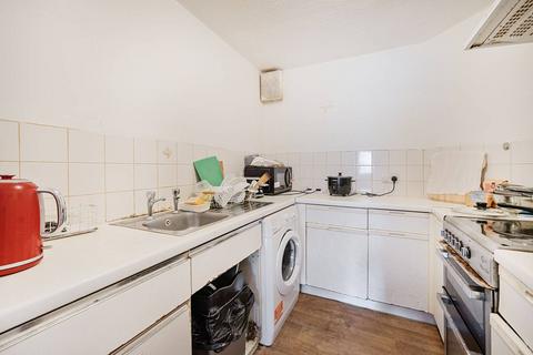 19 Kennedy Close, Mitcham, CR4 2AR
