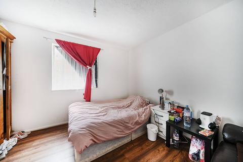 19 Kennedy Close, Mitcham, CR4 2AR