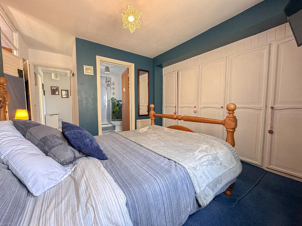 Bed 1 (2)