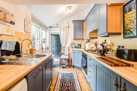 1 bedroom flat for sale, Portland Road, Worthing, West Sussex, BN11