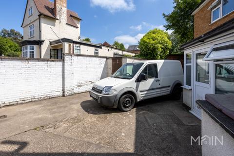 3 bedroom semi-detached house for sale, Humberstone Drive, Leicester LE5