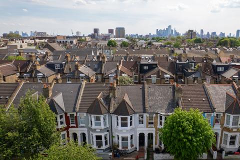 4 bedroom terraced house for sale, Belgrade Road, London N16