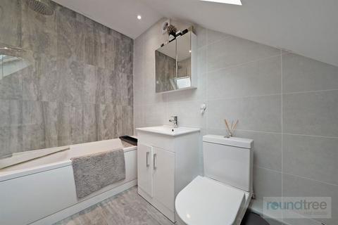 16 Heton Gardens, London, NW4 4XS