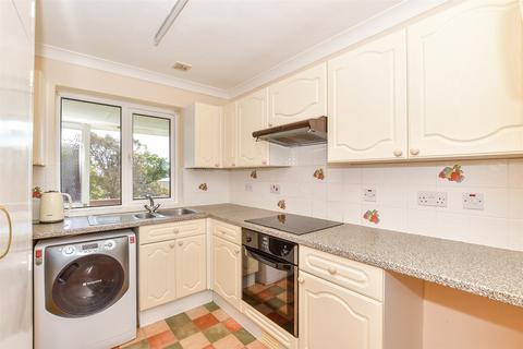 3 bedroom flat for sale, Roberts Road, Greatstone, New Romney, Kent