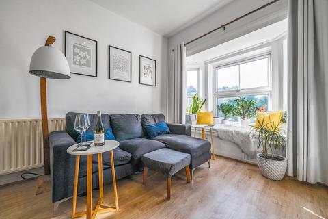 2 bedroom duplex for sale, Bulwer Road, Barnet, EN5