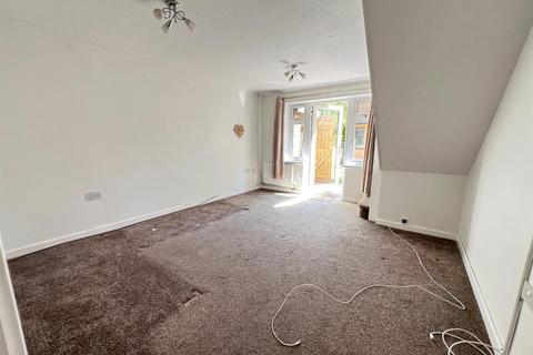 2 bedroom house to rent, Florence Elson Close, Manor Park