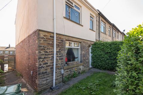 3 bedroom end of terrace house for sale, Wellington Street, Huddersfield HD3