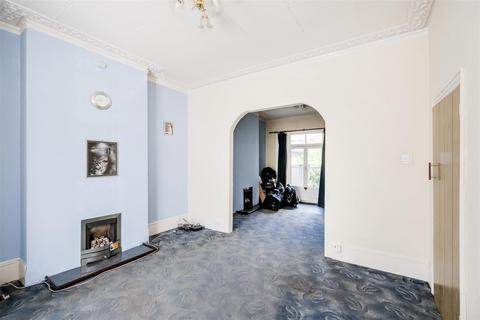 3 bedroom terraced house for sale, Lavender Grove, Hackney