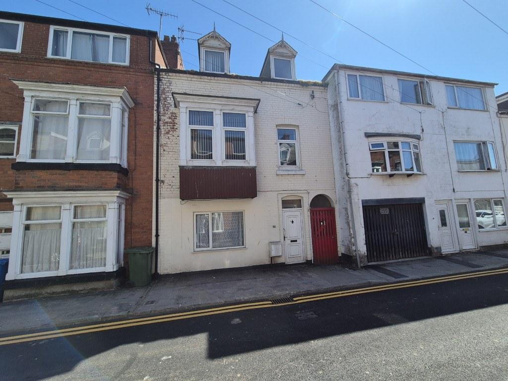 1 Bedroom Flat - for sale by auction