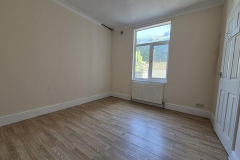 1 bedroom flat for sale, North Street, Bridlington, YO15 2DY