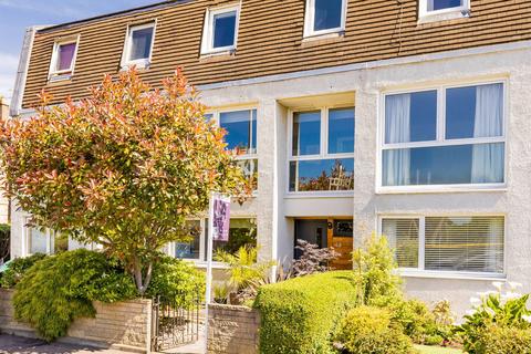 44 Summerside Street, Edinburgh, EH6 4NU