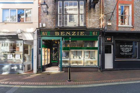 undefined, High Street, Cowes, Isle of Wight, PO31 7RL