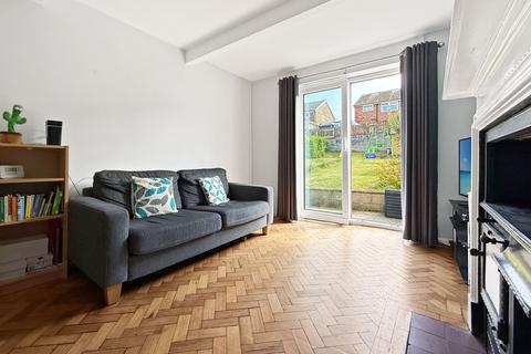 32 Bryngwyn, Caerphilly, CF83 1ET