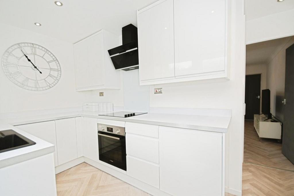 KITCHEN 05.jpg