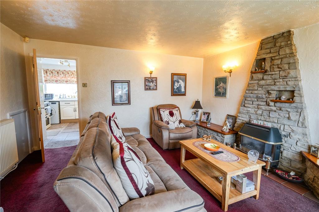 Living Room (2)
