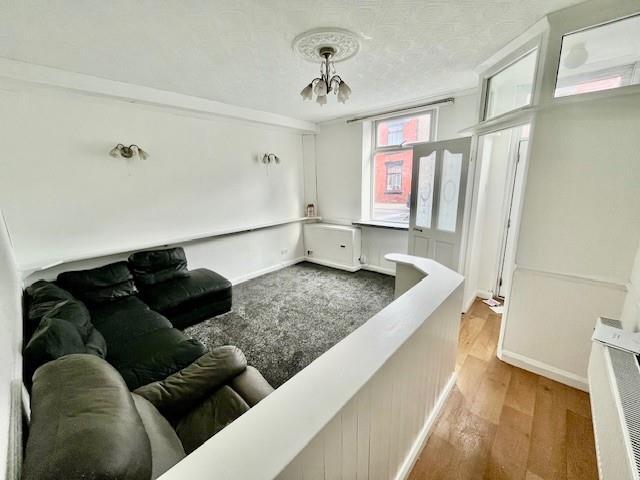 LOUNGE 315 TYDLESEY.jpg