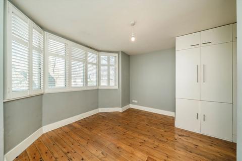 1 bedroom flat for sale, Hampton Road, Twickenham TW2