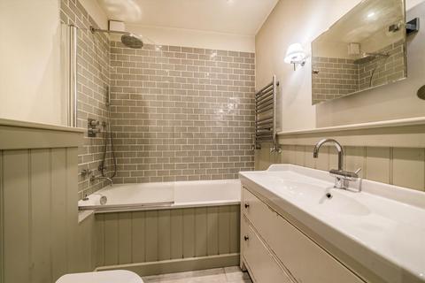 undefined, Hampton Road, Twickenham TW2
