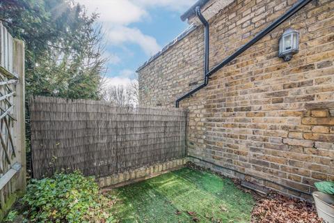 undefined, Hampton Road, Twickenham TW2