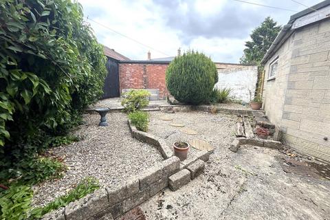 2 bedroom terraced house for sale, Marshfield Road, Chippenham