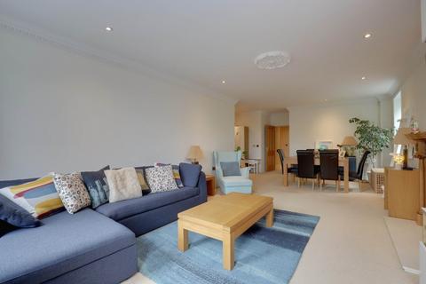 Flat 5, Treetops The Mount, Caversham, Reading, RG4 7RE