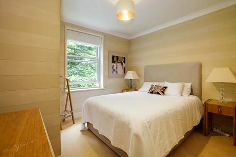 Flat 5, Treetops The Mount, Caversham, Reading, RG4 7RE
