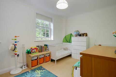 Flat 5, Treetops The Mount, Caversham, Reading, RG4 7RE