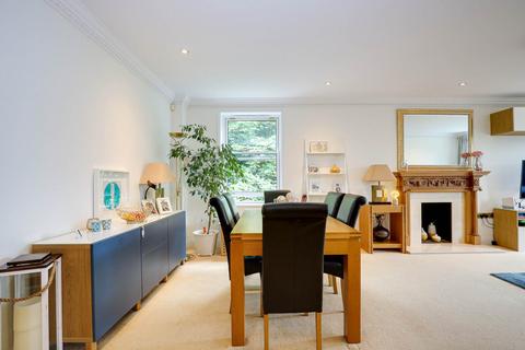 Flat 5, Treetops The Mount, Caversham, Reading, RG4 7RE