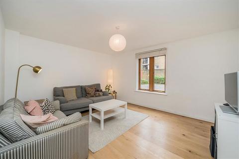 2 bedroom flat for sale, Sunlight Square, London E2