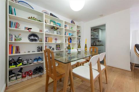 2 bedroom flat for sale, Sunlight Square, London E2