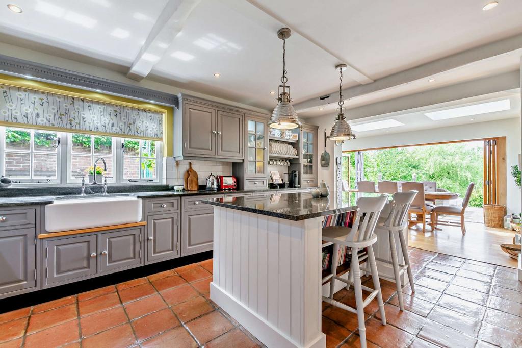 Kitchen/Dining