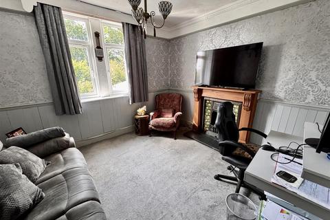 2 Bryn Bach Road, Upper Brynamman, Ammanford, SA18 1BH
