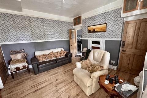 2 Bryn Bach Road, Upper Brynamman, Ammanford, SA18 1BH