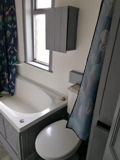 17 Berry Brow, Manchester, M40 1QR