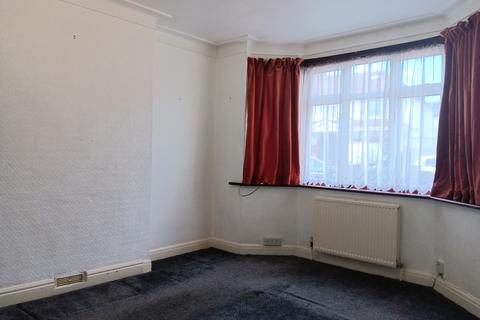 3 bedroom semi-detached house to rent, London NW9