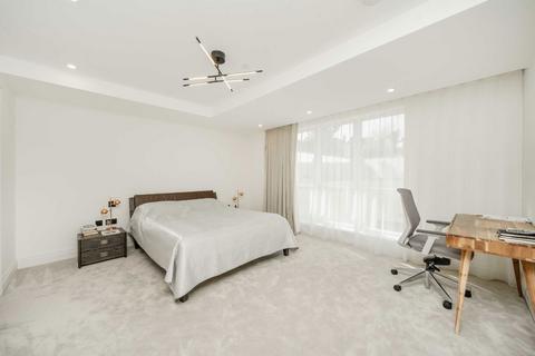 3 bedroom flat to rent, Armitage Road, London NW11