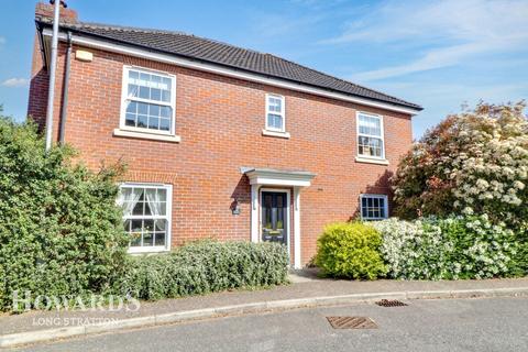 4 bedroom detached house for sale, Jermyn Way, Tharston