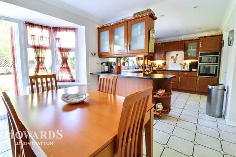 4 bedroom detached house for sale, Jermyn Way, Tharston