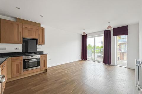 2 bedroom flat for sale, Spring Drive, Cambridge CB2