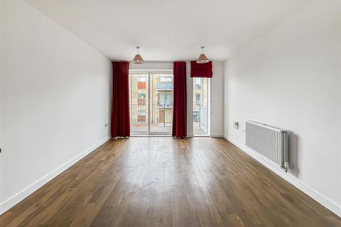 2 bedroom flat for sale, Spring Drive, Cambridge CB2