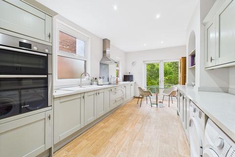4 Ebers Grove, Nottingham, NG3 5EA