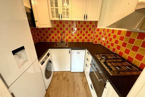 undefined, Grosvenor Square, Hampshire SO15