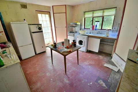 2 bedroom bungalow for sale, Verwood Road, Three Legged Cross, Wimborne, BH21