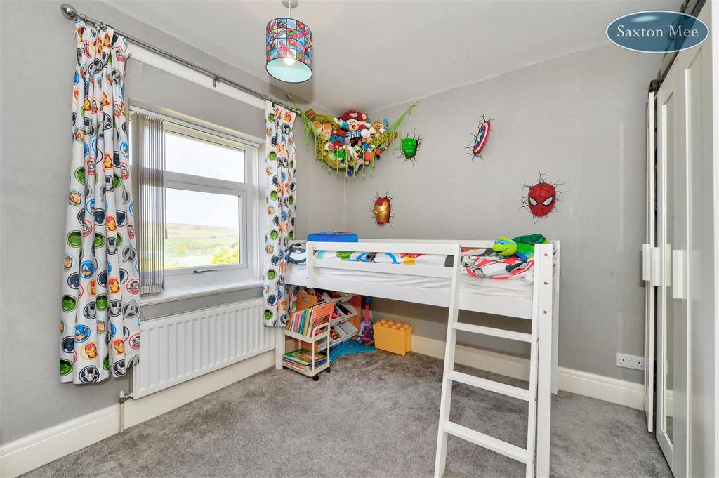 Bedroom 2 1174.jpg
