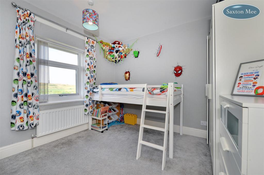 Bedroom 2 1158.jpg