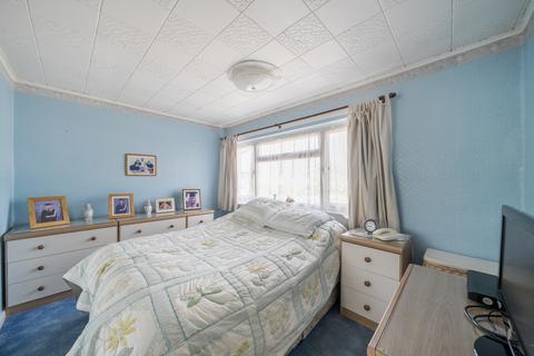 38 Bonsey Lane, Woking, GU22 9PT