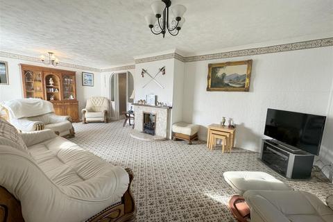4 bedroom detached bungalow for sale, Perranwell Road, Goonhavern
