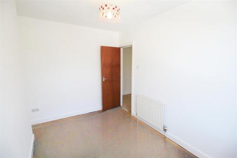 1 bedroom flat to rent, Station Road, Hadfield SK13